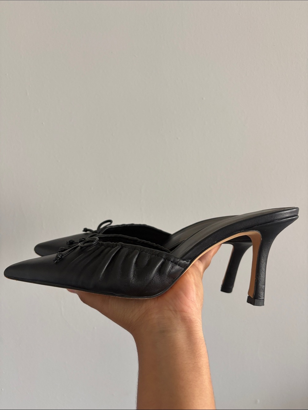 Dolce vita Black Pointed-Toe Mule Heels with Bow Detail